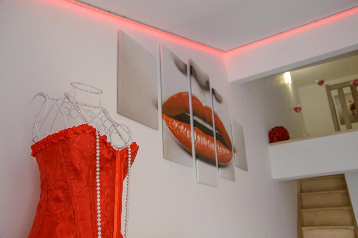 Love Room - Suite Romantique Avec Spa Privatif Le Puy-en-Velay Esterno foto
