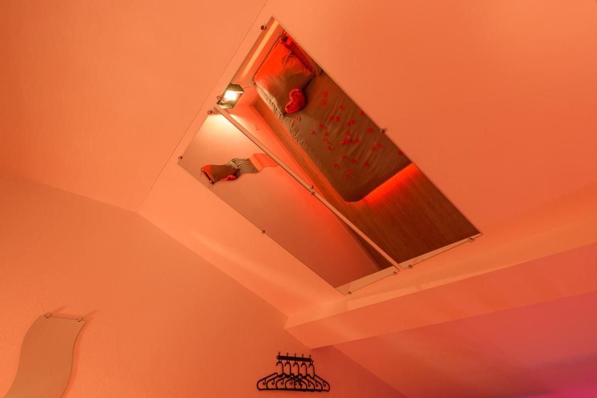Love Room - Suite Romantique Avec Spa Privatif Le Puy-en-Velay Esterno foto