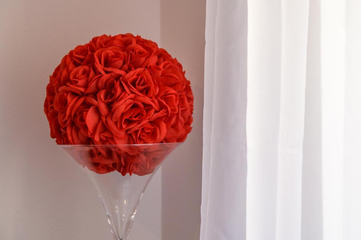 Love Room - Suite Romantique Avec Spa Privatif Le Puy-en-Velay Esterno foto