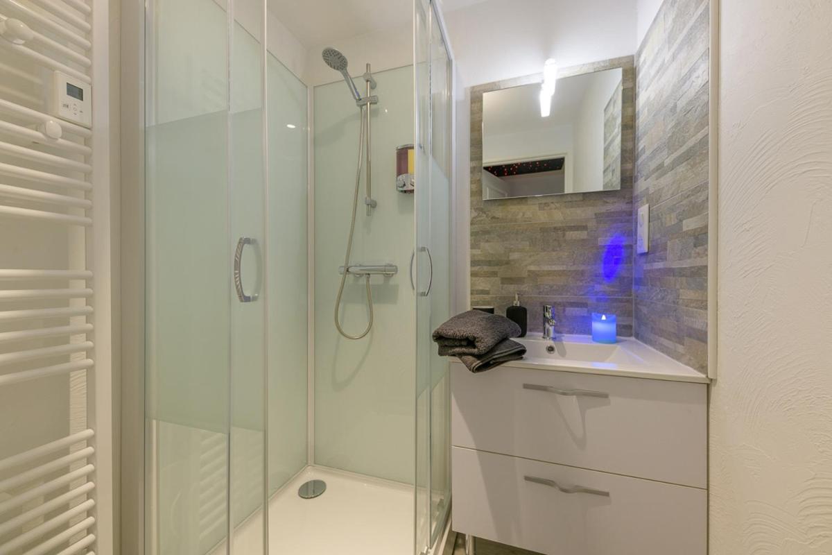 Love Room - Suite Romantique Avec Spa Privatif Le Puy-en-Velay Esterno foto
