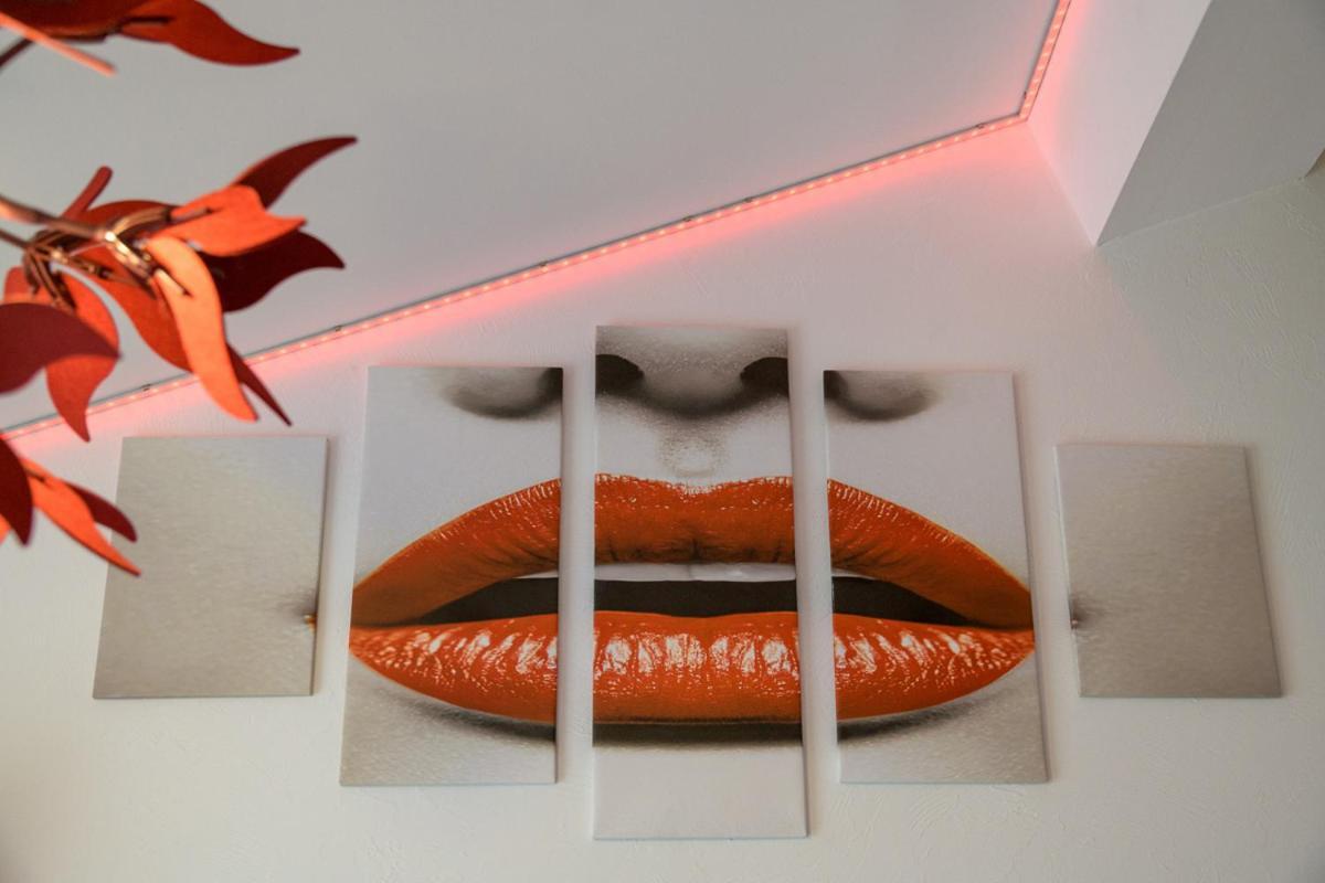 Love Room - Suite Romantique Avec Spa Privatif Le Puy-en-Velay Esterno foto
