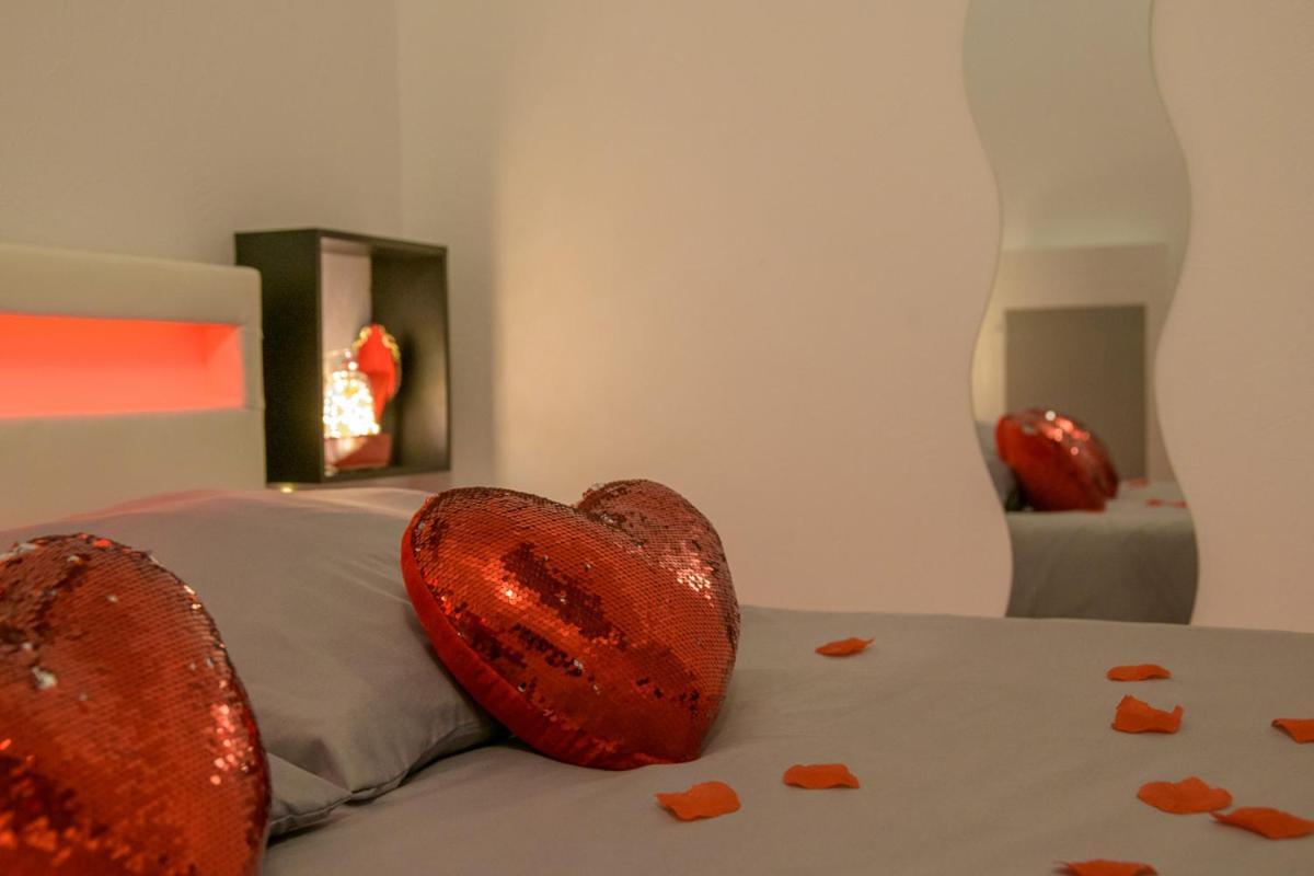 Love Room - Suite Romantique Avec Spa Privatif Le Puy-en-Velay Esterno foto